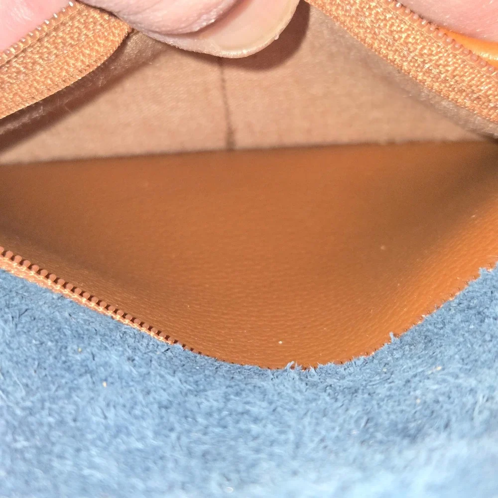 Dooney & Bourke VTG Over Under Marble Bag 7X6X2 Navy & Tan‎ All Weather Leather